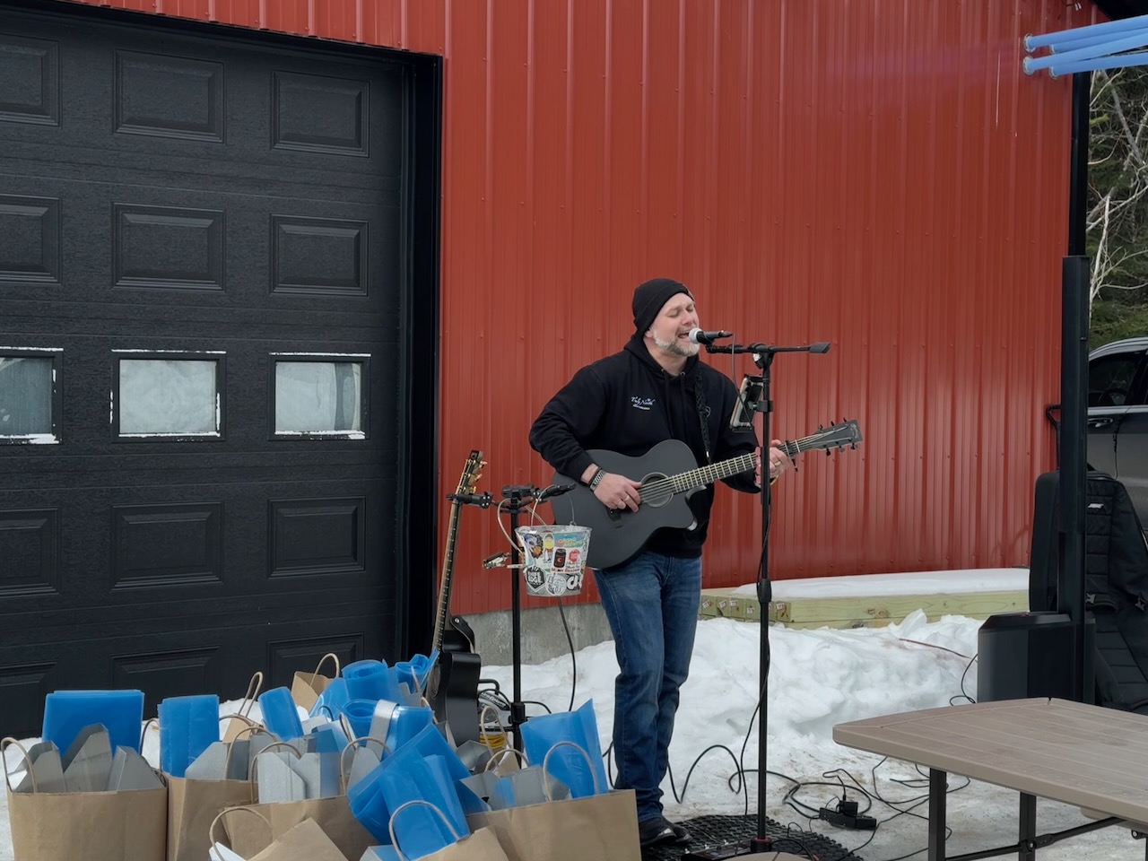 Live music at Northern Reach Maple for Maine Maple Weekend